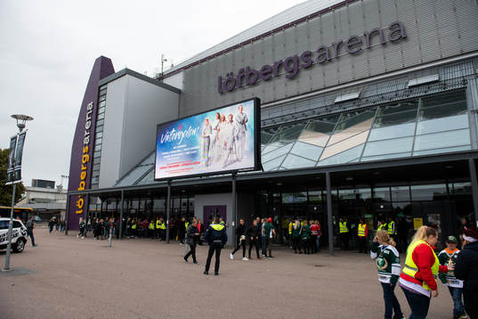 Exteriör av Löfbergs Arena