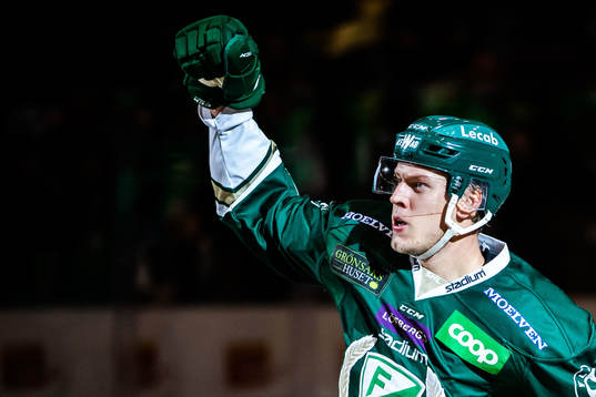 Färjestads Victor Ejdsell jublar