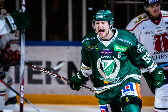 Färjestads Linus Johansson jublar