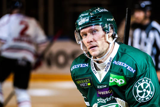 Färjestads Jesper Olofsson jublar