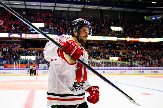Örebros Mathias Bromé jublar