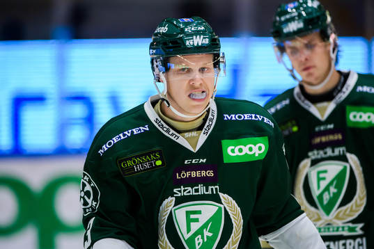 Färjestads  Daniel Viksten deppar