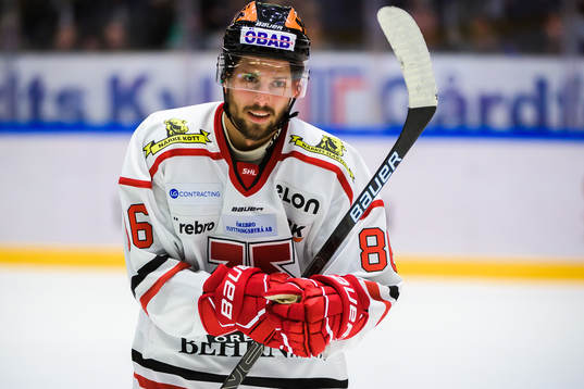 Örebros Mathias Bromé jublar