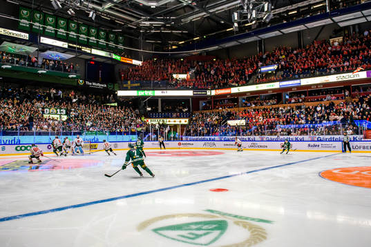 Många Örebrofans på plats i Löfbergs Arena