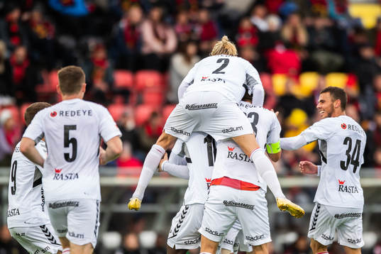 Bläddra bland fler bilder av Fotboll, Allsvenskan, Östersund - Kalmar 
