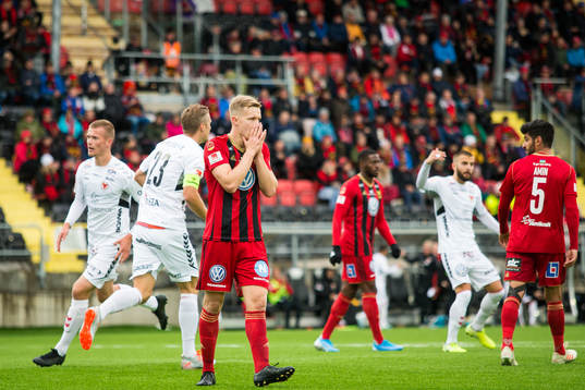 Östersunds Eirik Haugann deppar