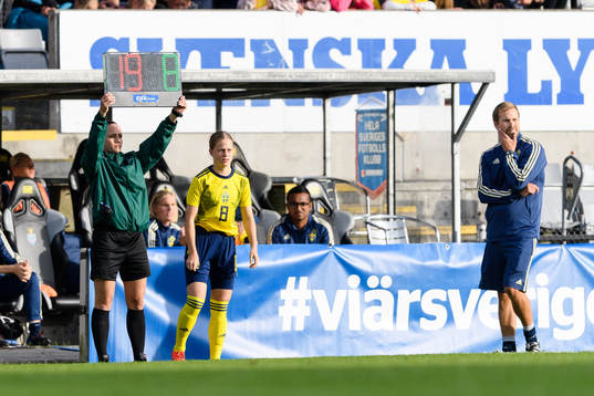 Sveriges Fiona Eriksson byts in