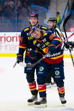 Djurgårdens Manuel Ågren jublar med Erik Walli-Walterholm