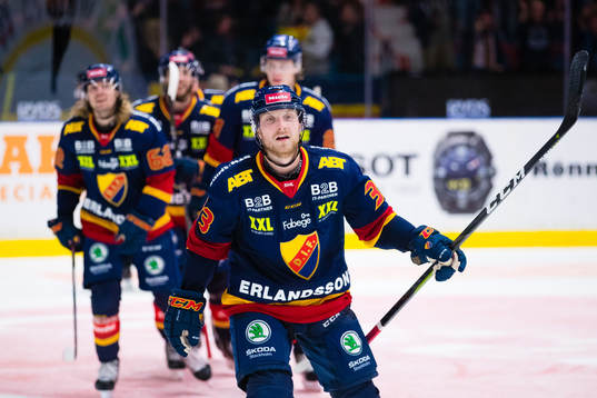 Djurgårdens Linus Hultström jublar
