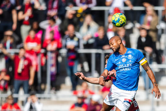 Trelleborgs Salif Camara Jönsson och Örgrytes Anton Lans