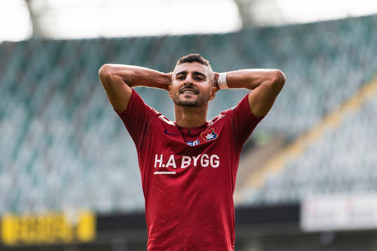 Örgrytes Ailton Almeida reagerar