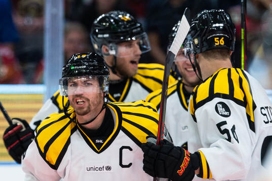 Brynäs Anton Rödin jublar