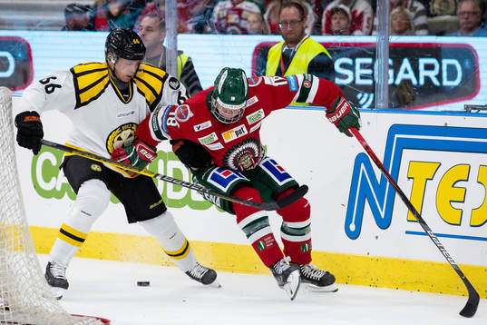 Brynäs Alexander Lindelöf och Frölundas Lucas Raymond