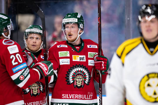 Frölundas Simon Hjalmarsson jublar