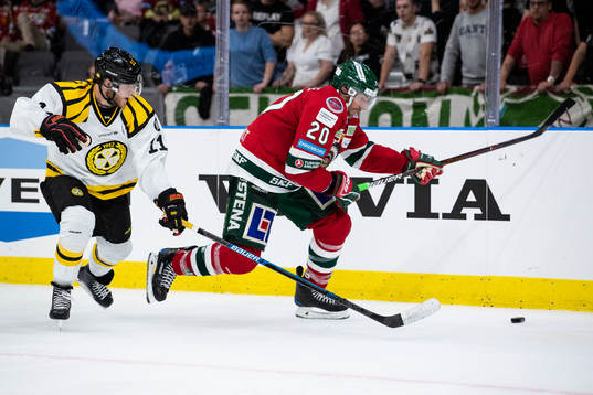Brynäs Josef Ingman  och Frölundas Joel Lundqvist