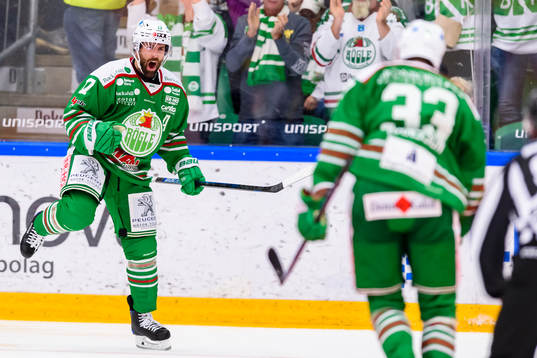 Rögles Taylor Matson jublar 1-0
