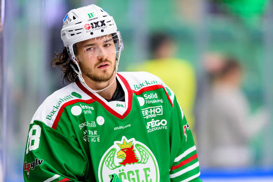 Rögles Dennis Everberg innan ishockeymatchen i SHL mellan