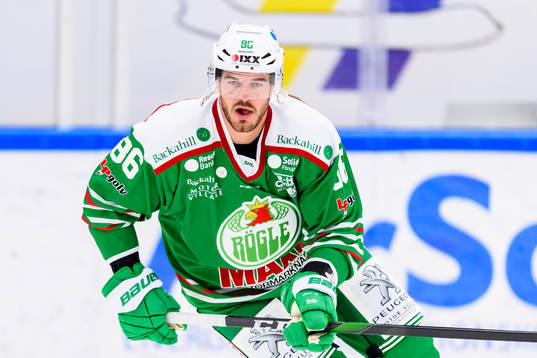 Rögles Eric Gelinas  innan  ishockeymatchen i SHL mellan