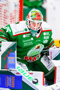 Rögles  målvakt Roman Will innan ishockeymatchen i SHL