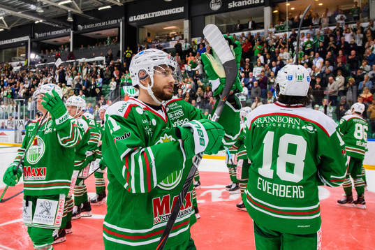 Rögles Mattias Sjögren jublar