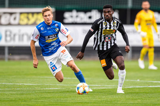Oddevolds Axel Pettersson och Landskronas Patrick Nwadike