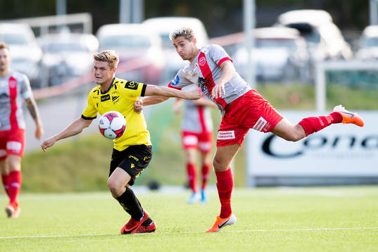 Mathias Idsøe Bringaker of Start and Mathias Blårud of