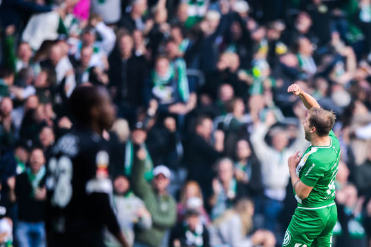 Hammarbys Darijan Bojanic jublar