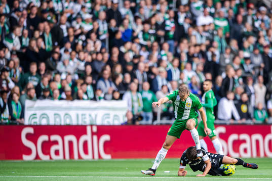 Hammarbys Richard Magyar och IFK Göteborgs Lasse Vibe