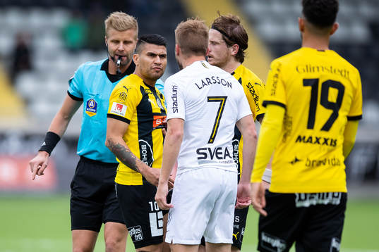 s Sebastian Larsson