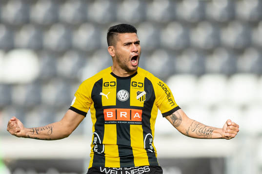 Häckens Paulinho jublar