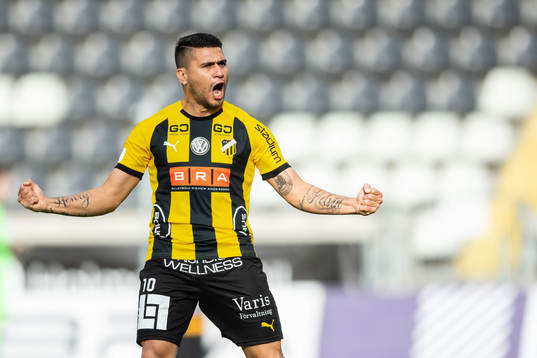 Häckens Paulinho jublar