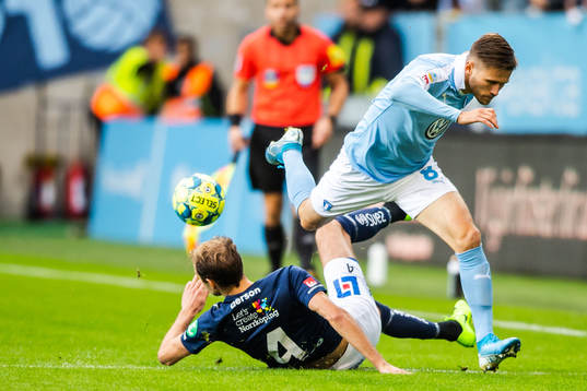 Malmö FFs Arnór Traustason och IFK Norrköpings Lars