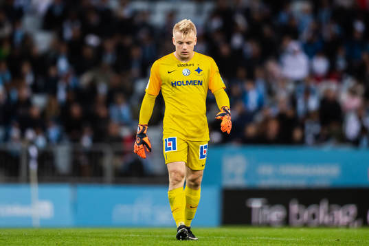 IFK Norrköpings målvakt Isak Pettersson deppar