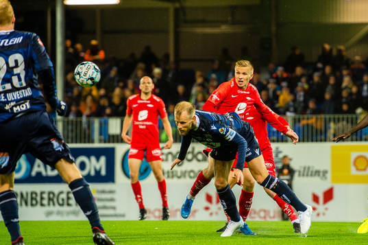 Dan Peter Ulvestad of Kristiansund and Taijo Teniste of