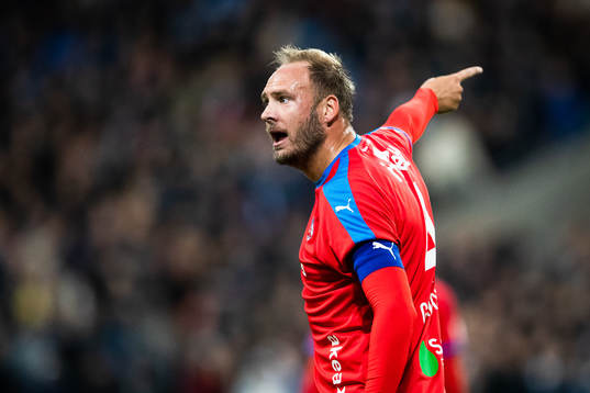 Helsingborgs Andreas Granqvist gestikulerar