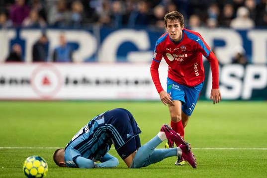 Djurgårdens Fredrik Ulvestad faller