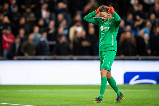 Helsingborgs målvakt Anders Lindegaard deppar