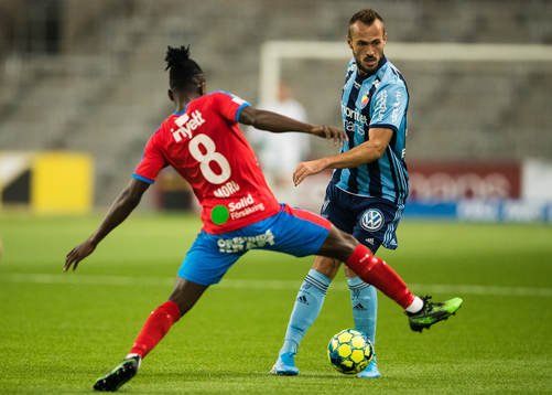 Helsingborgs Mamudu Moro och Djurgårdens Emir Kujovic
