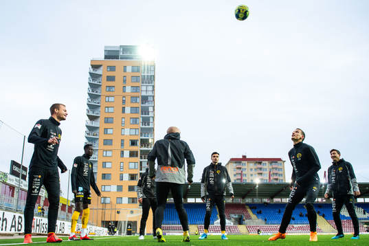 Elfsborgs spelare värmer upp