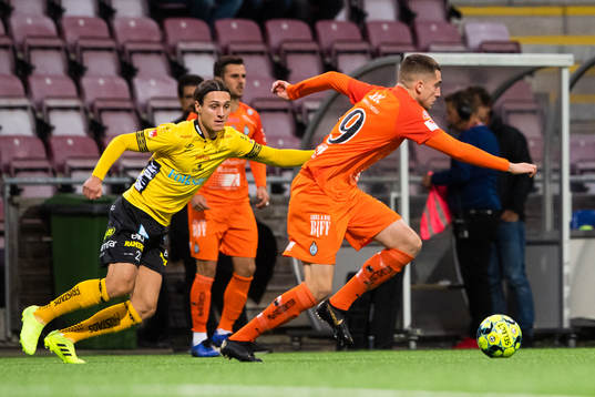 Elfsborgs Jonathan Levi och AFC Eskilstunas Adnan Catic