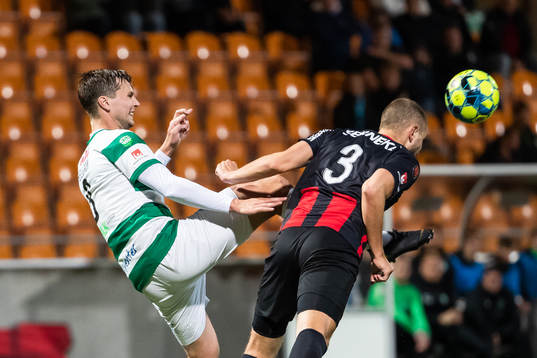 Västerås Jonas Hellgren och Brommapojkarnas Ali Suljic
