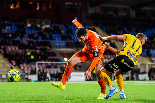 AFC Eskilstunas Anel Rashkaj och Elfsborgs Jesper Karlsson