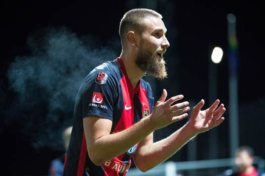 Brommapojkarnas Ali Suljic reagerar
