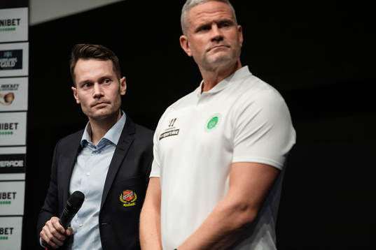 Martin Gudmundsson, tränare Almtuna, och Mikael Gath,