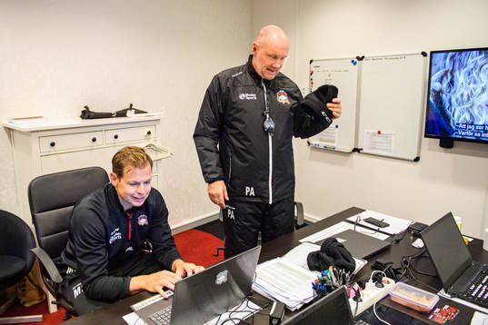 Assisterande tränare Martin Filander tränare Peter