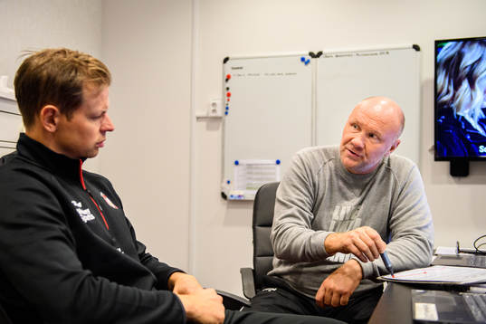 Assisterande tränare Martin Filander och tränare Peter