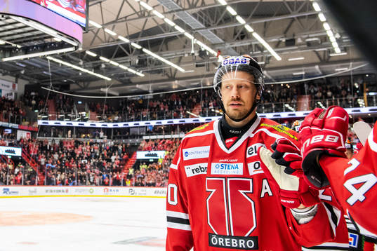 Örebros Marcus Weinstock jublar 2-1