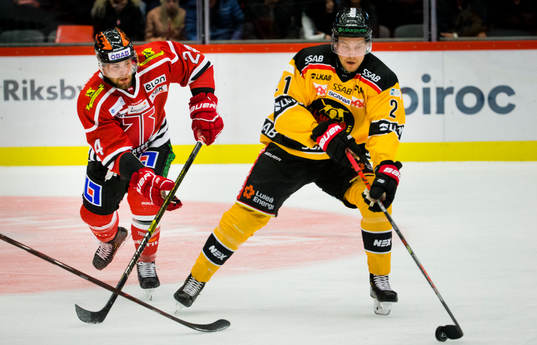 Örebros Aaron Irving och Luleås Juhani Tyrväinen
