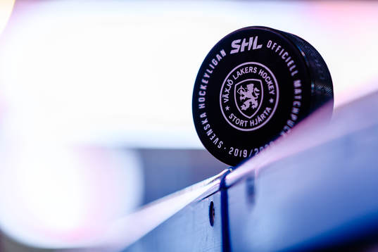 Matchpuck före ishockeymatchen i SHL mellan Växjö och