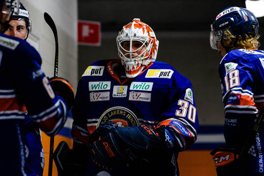 Växjös målvakt Viktor Fasth före ishockeymatchen i SHL
